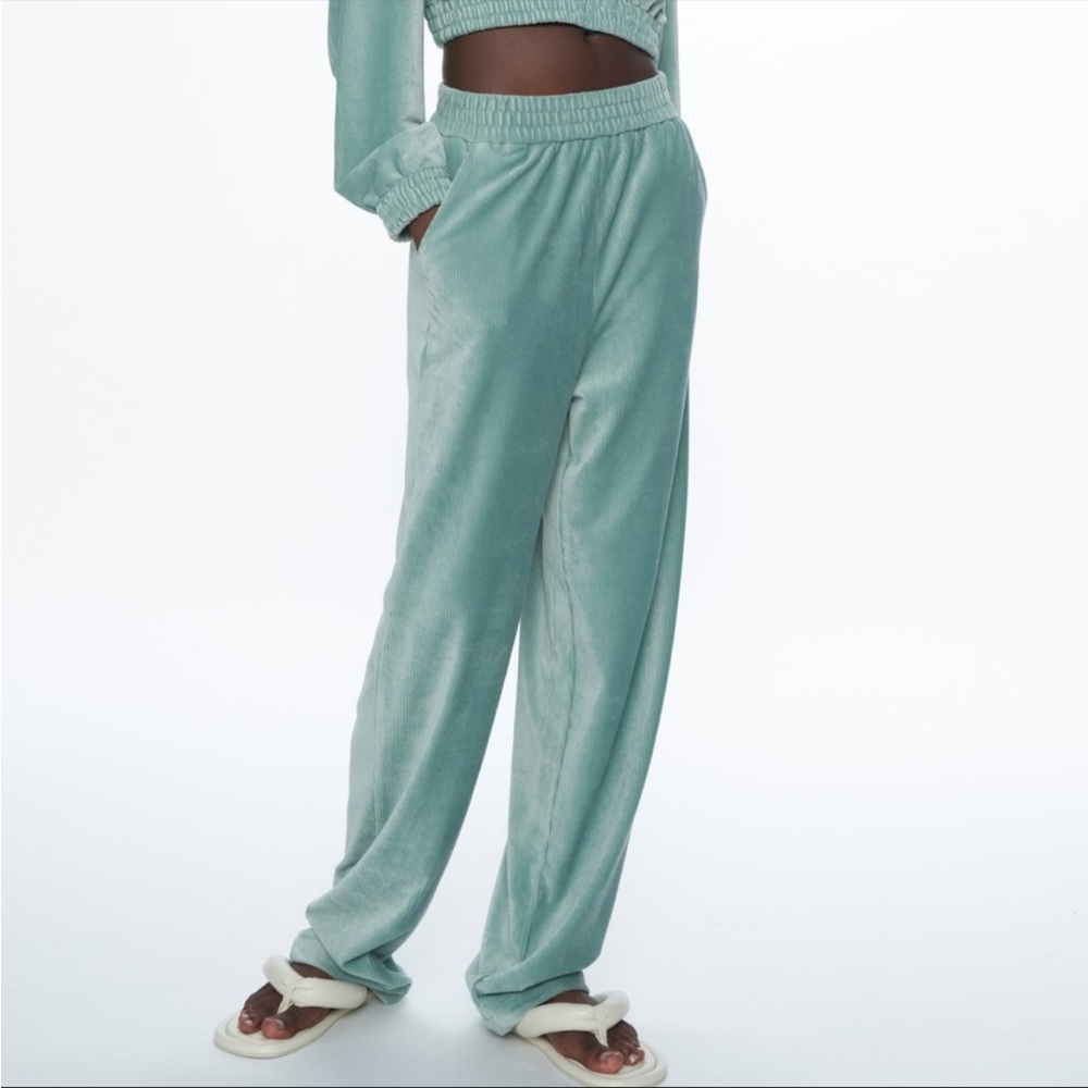 NEW ZARA Sea Green Ribbed Velvet Wide Leg Jogger Pants M